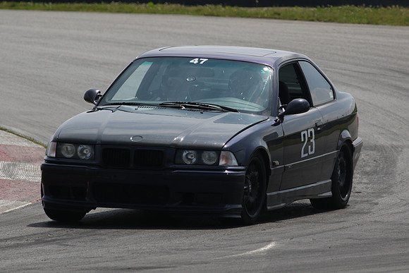 9V3A6802