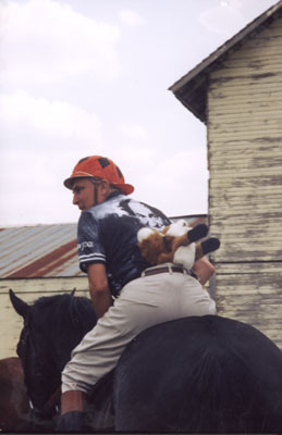 5-26-03bobgetsthefox