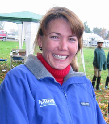 10-27-02hostess