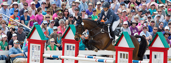 1Y1A1649 1080 Ellie FB cover