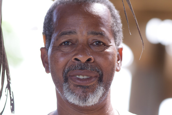 Vernon Blyden - Guide